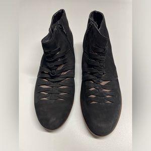Naot Nubuck Woven Cut Out Ankle Boots - Leviche - Black US Size 38